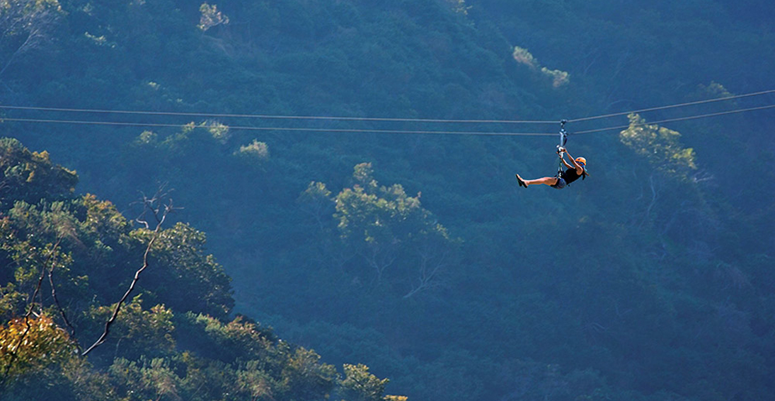 Zipline adventure over Descanso Canyon on Catalina Island