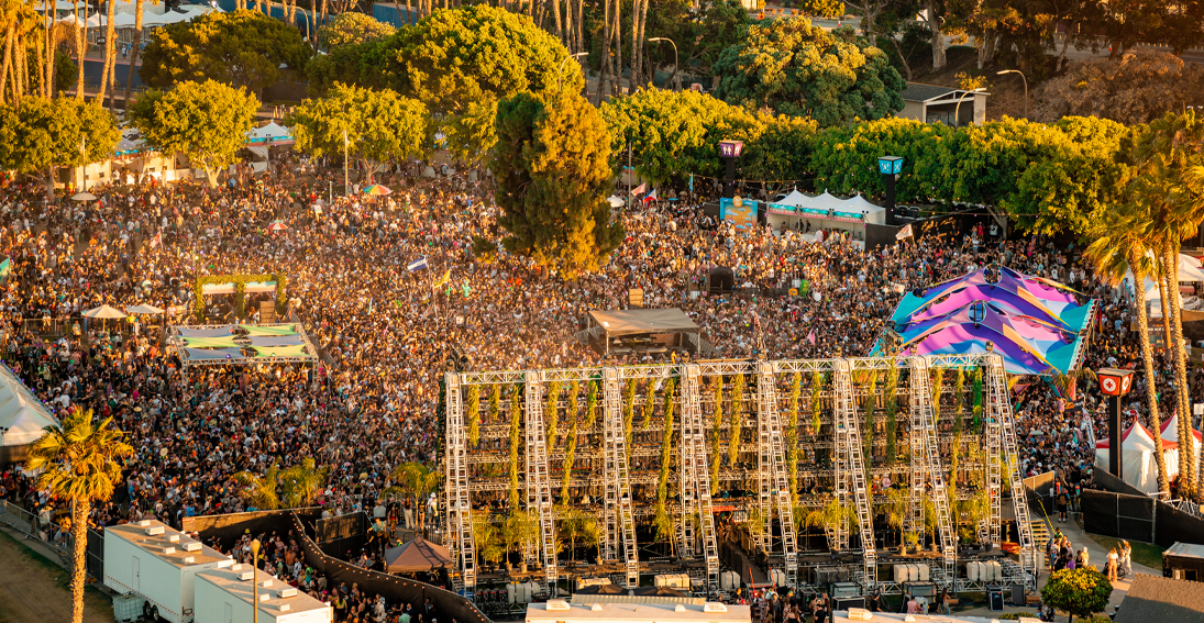 Book your helicopter landing to Dreamstate LA festival, bypassing LA traffic