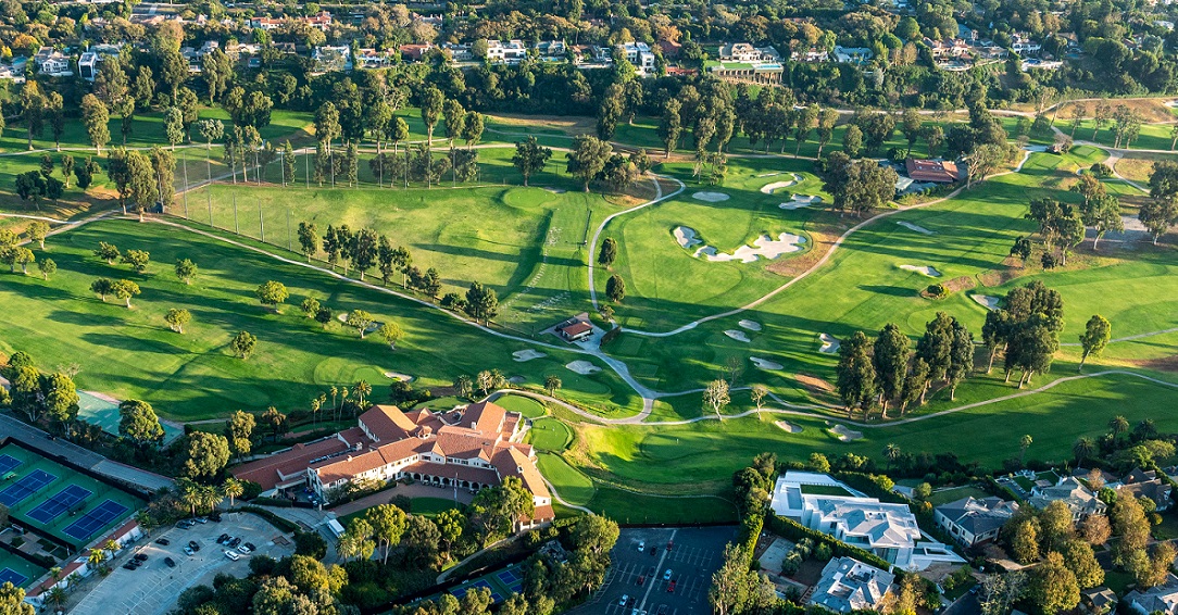 Book the Hollywood and Beyond California aerial tour with Maverick Helicopters.