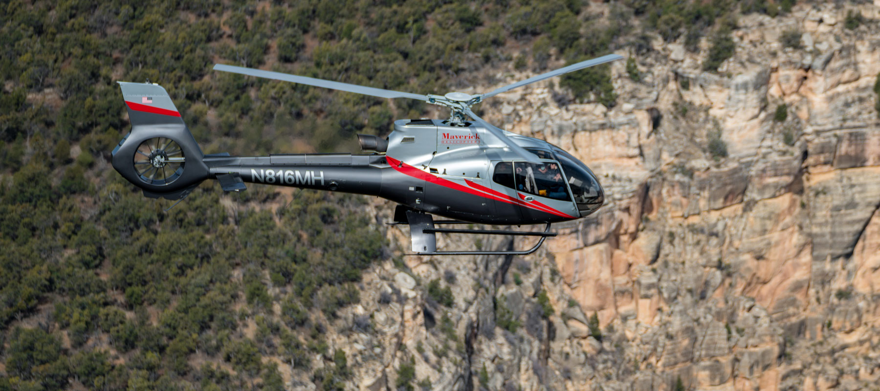 Experience beautiful scenery of the Grand Canyon on a helicopter flight