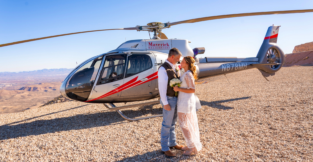 Romantic Las Vegas wedding: Private landing and scenic helicopter tour to mark your love